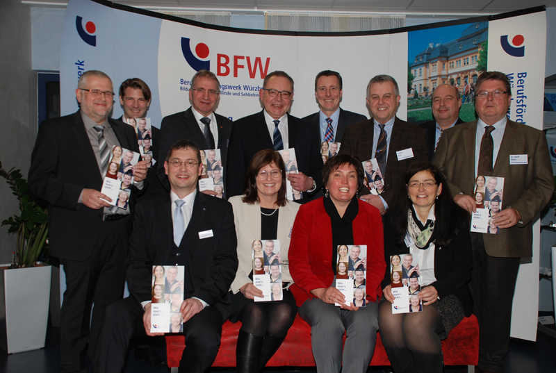 Gruppenfoto der Ehrengäste Gruppenfoto der Ehrengäste