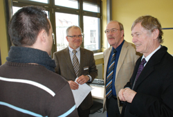 Foto Dr. Eberhard Jüttner und Hans-Werner Löw vom Päritätischen, BFW-Geschäftsführer Alfred G. Schulz Foto Dr. Eberhard Jüttner und Hans-Werner Löw vom Päritätischen, BFW-Geschäftsführer Alfred G. Schulz