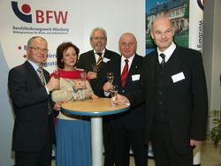 Foto Geschäftsführer Alfred Schulz, MdL Simone Tolle, BürgermeisterRainer Kinzkofer, MdL Manfred Ach, stv. Landrat Nuß